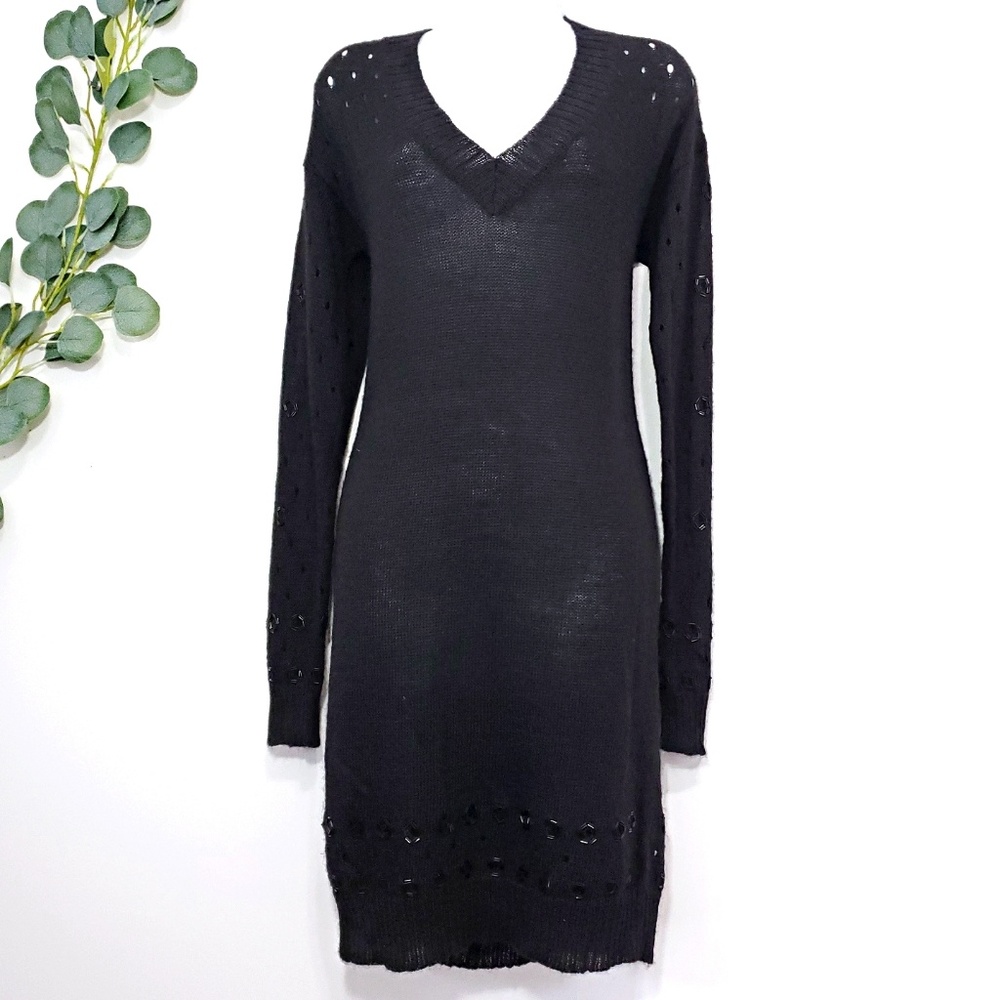 Robbi & Nikki Black Deep V Bodycon Sweater Dress